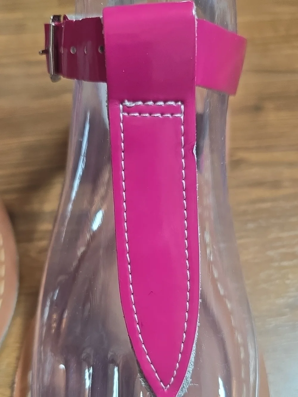 Salt-Water Sandals by Hoy Sun-San 200 T-Thong Sandals in Shiny Fuchsia